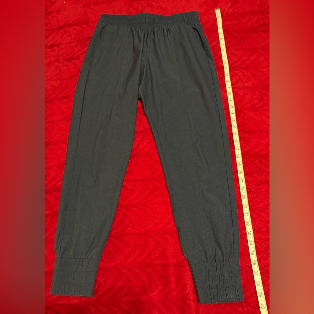 Medium Zyia perfection joggers navy blue with POCKETS Super Comfy & Lightweight - Picture 10 of 15